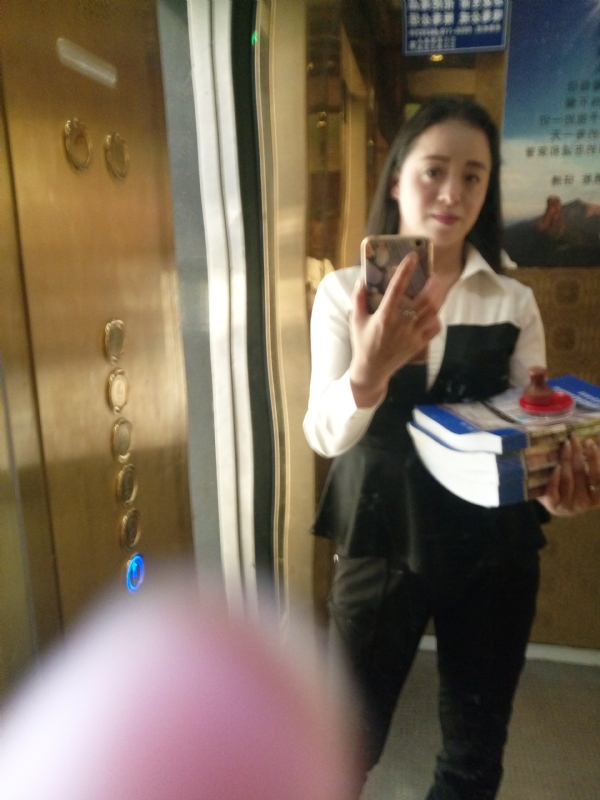 铿锵玫瑰的第一张照片--江口上门女婿服务网